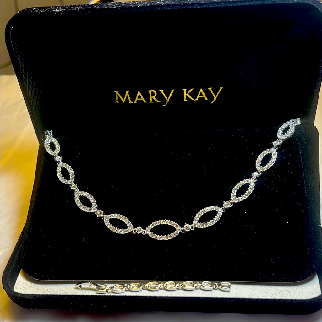 Mary Kay Vintage Nwot Silver Tone Chain Necklace Czs With Polished Finish 63$
